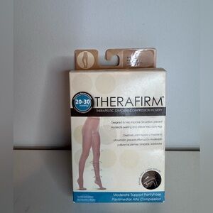 Therafirm Therapeutic Compression
Hoisery Pantyhose Colour Sand Size M
NEW